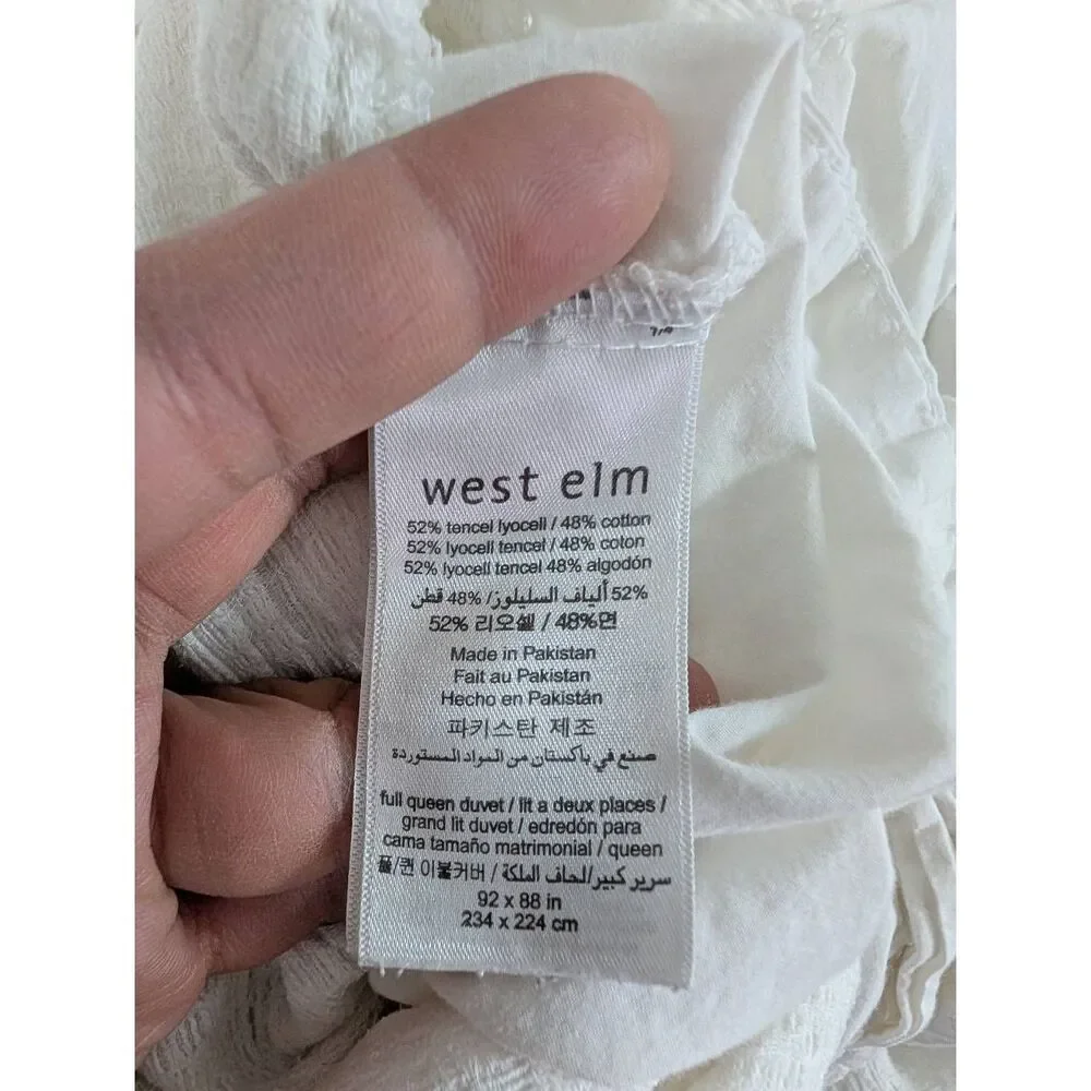 West elm full / queen duvet cover, white color